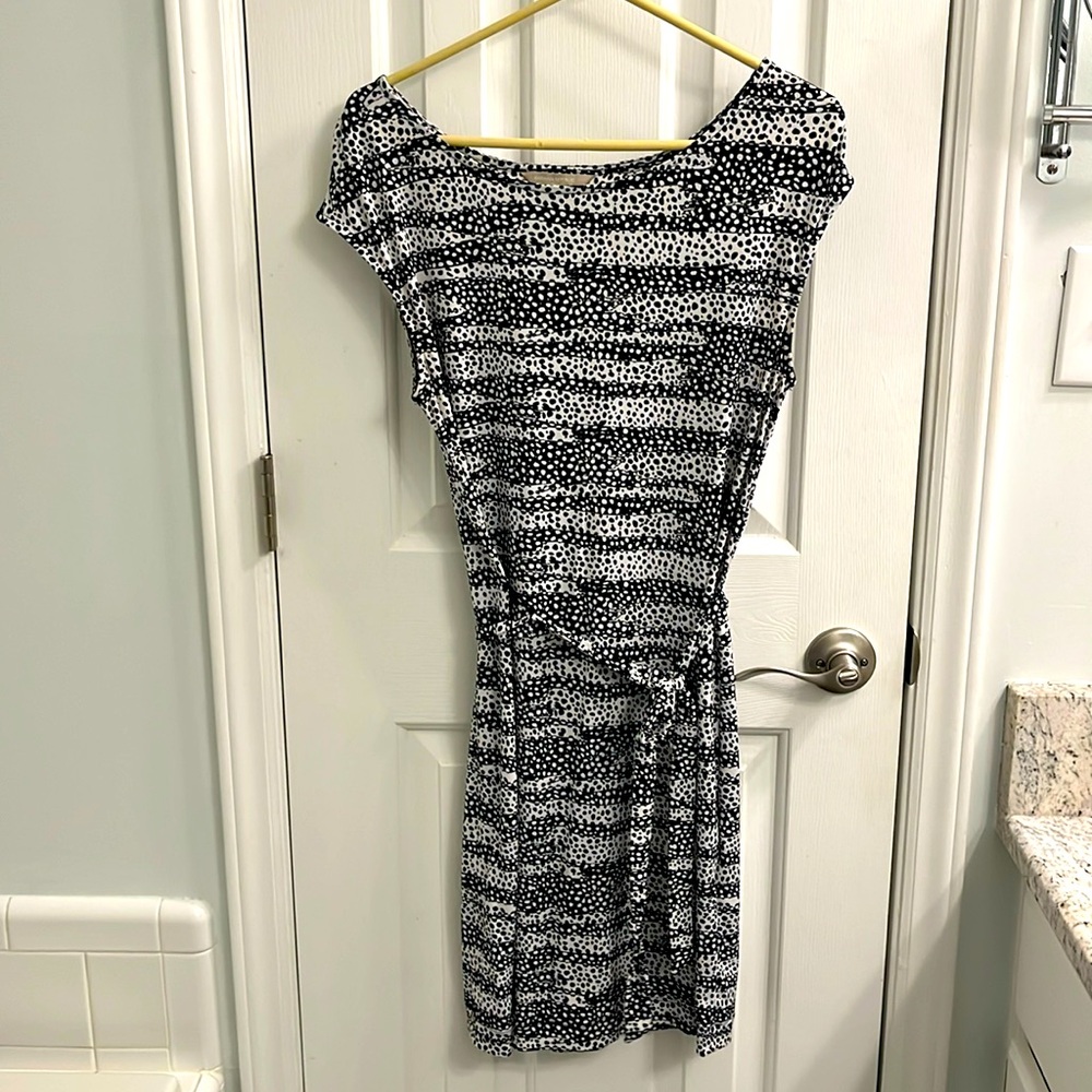 Perfect waste-tie work dress